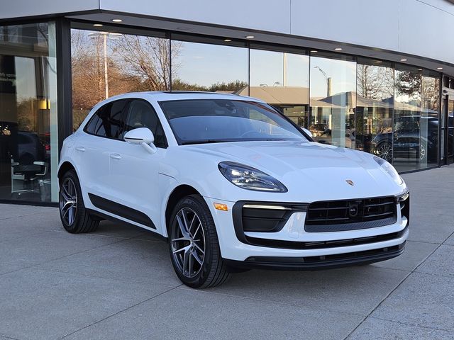 2024 Porsche Macan Base