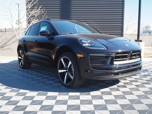 2024 Porsche Macan Base