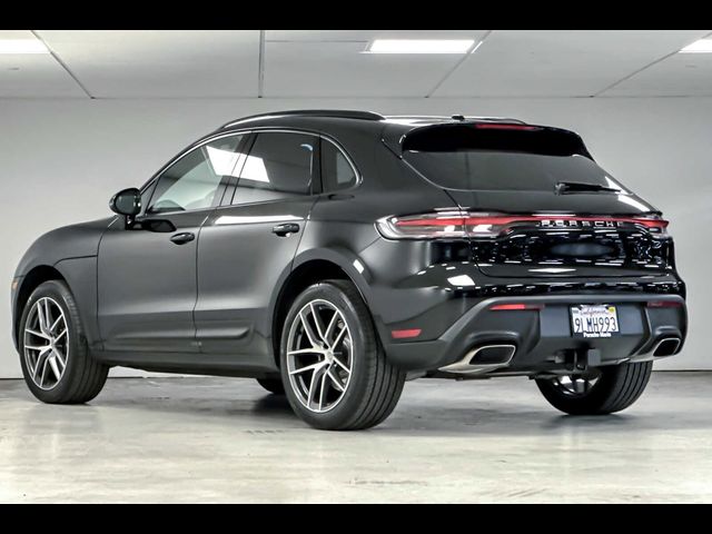 2024 Porsche Macan Base