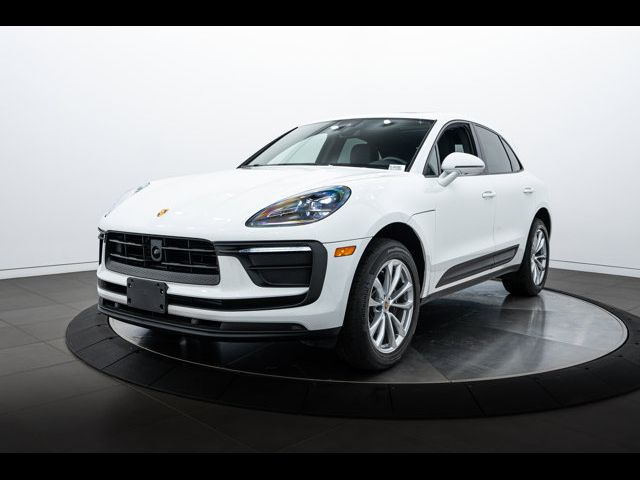 2024 Porsche Macan Base