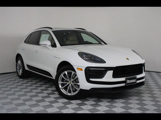 2024 Porsche Macan Base