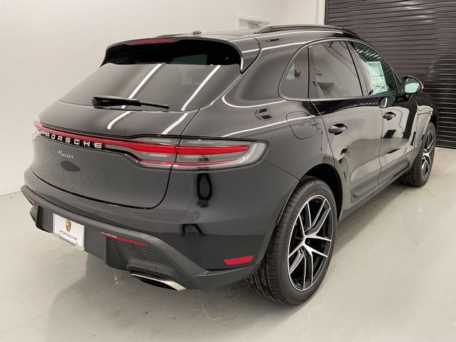 2024 Porsche Macan Base