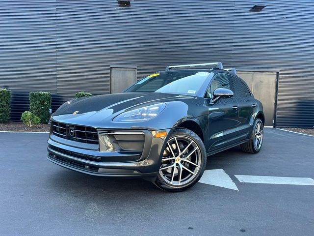 2024 Porsche Macan Base