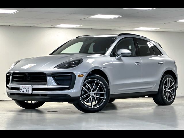 2024 Porsche Macan Base