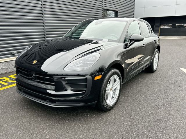 2024 Porsche Macan Base