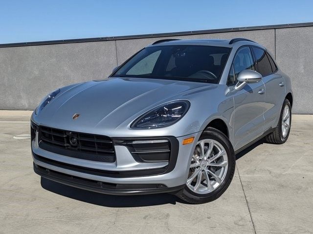 2024 Porsche Macan Base