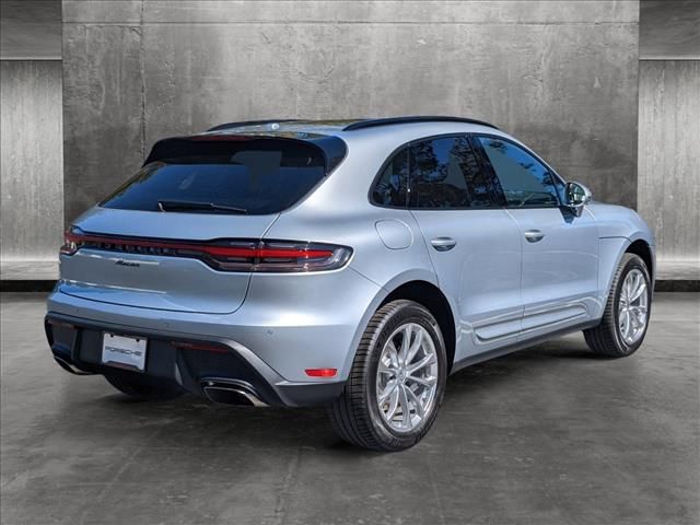 2024 Porsche Macan Base