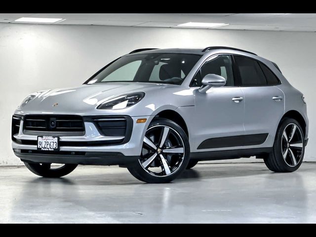 2024 Porsche Macan Base