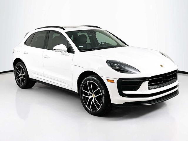 2024 Porsche Macan Base