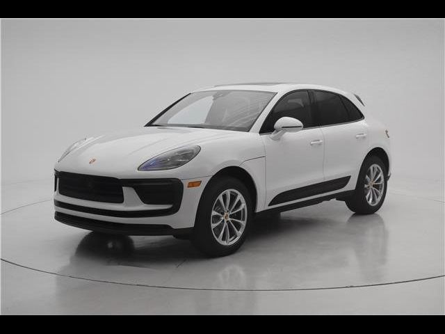 2024 Porsche Macan Base