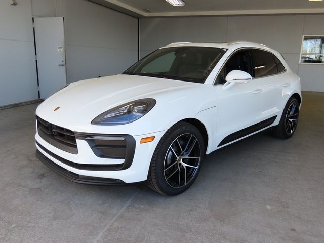 2024 Porsche Macan 