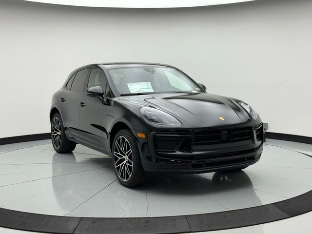 2024 Porsche Macan Base