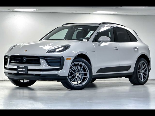 2024 Porsche Macan Base