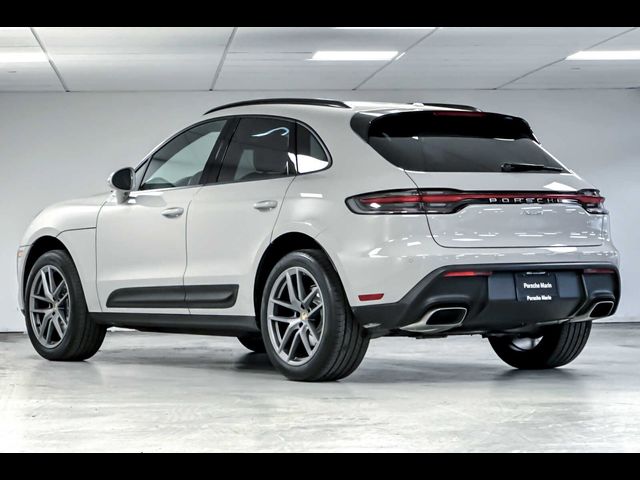 2024 Porsche Macan Base