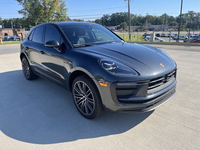 2024 Porsche Macan Base