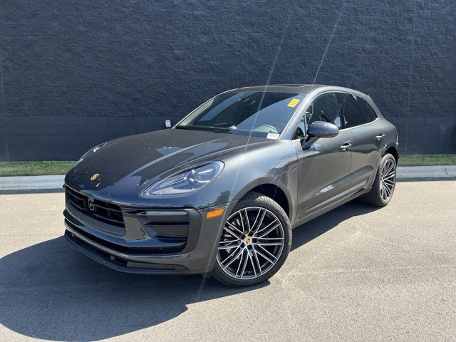 2024 Porsche Macan Base