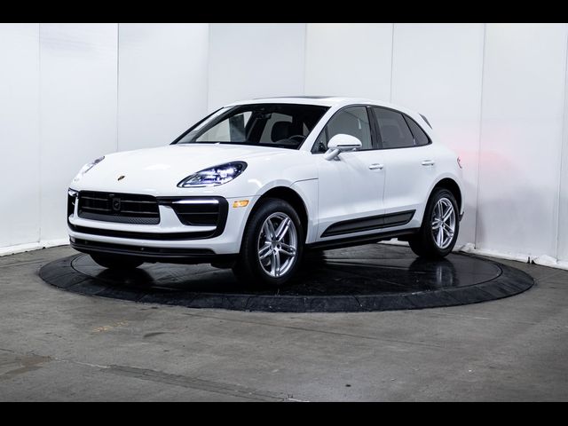 2024 Porsche Macan Base