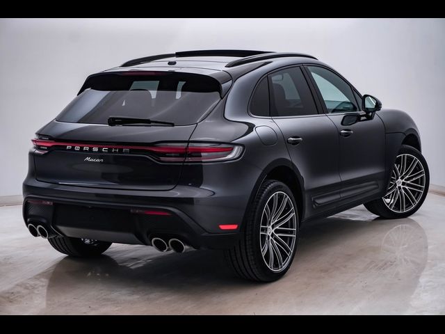 2024 Porsche Macan 