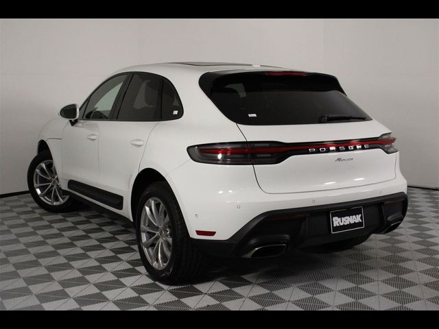 2024 Porsche Macan Base