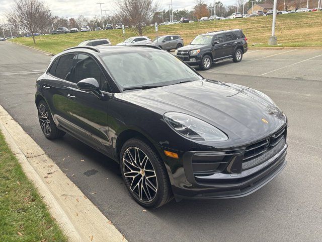 2024 Porsche Macan Base