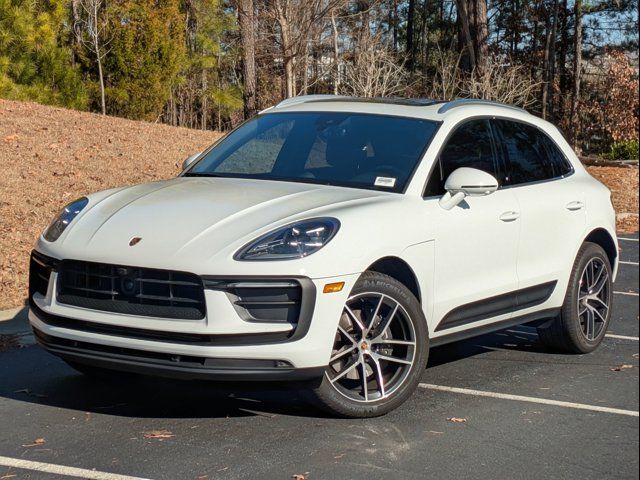 2024 Porsche Macan Base