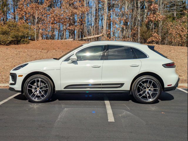 2024 Porsche Macan Base