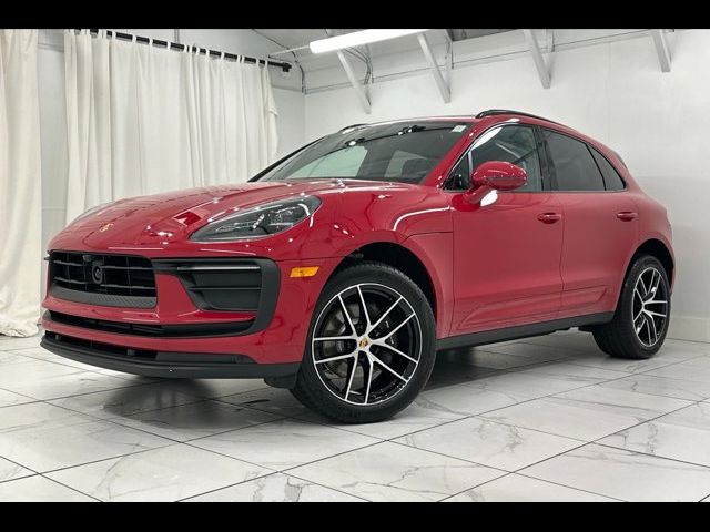 2024 Porsche Macan Base