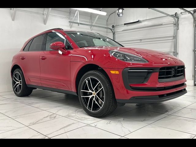 2024 Porsche Macan Base