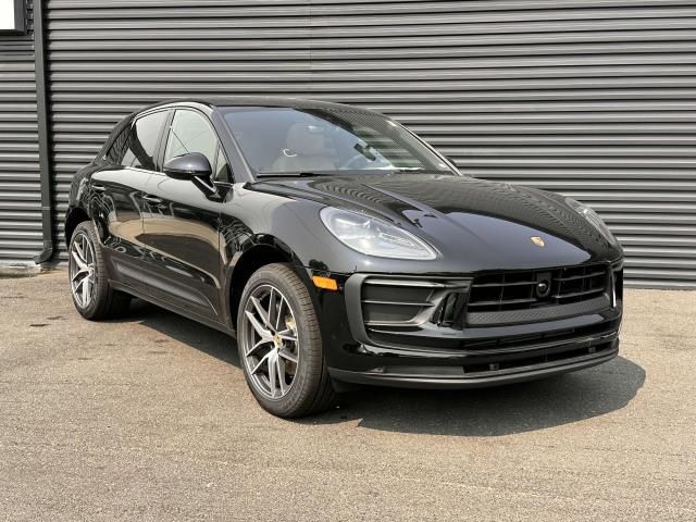 2024 Porsche Macan Base