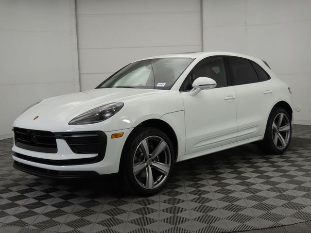 2024 Porsche Macan Base