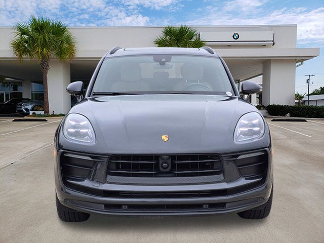 2024 Porsche Macan Base