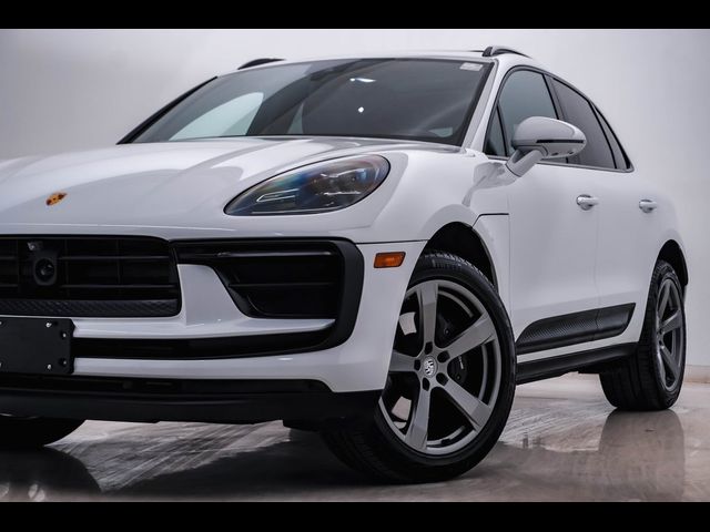 2024 Porsche Macan Base