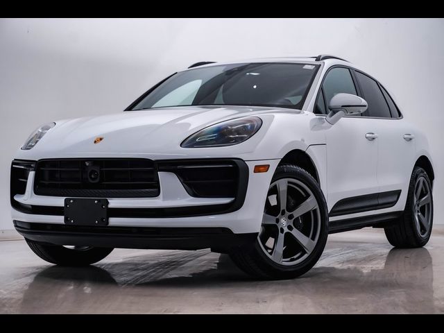 2024 Porsche Macan Base