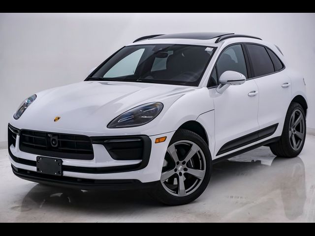 2024 Porsche Macan 