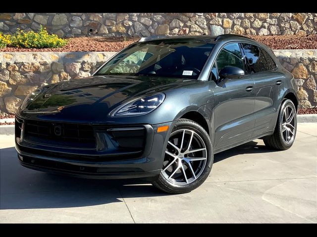 2024 Porsche Macan Base