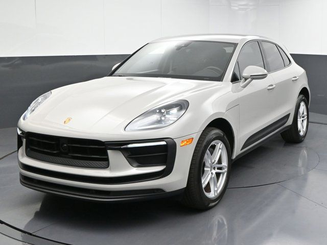 2024 Porsche Macan Base