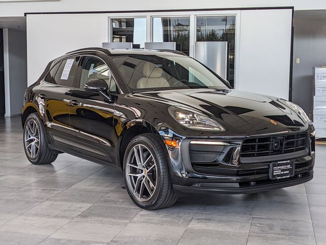 2024 Porsche Macan Base