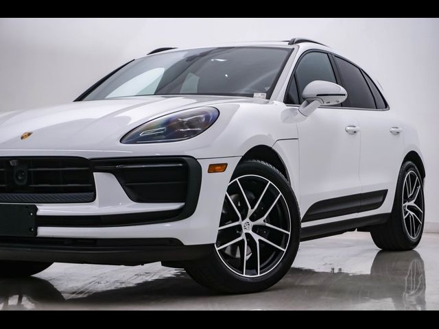 2024 Porsche Macan 