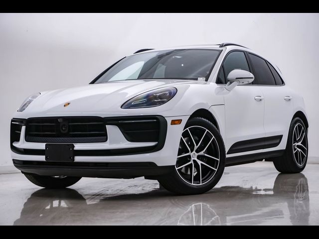 2024 Porsche Macan 