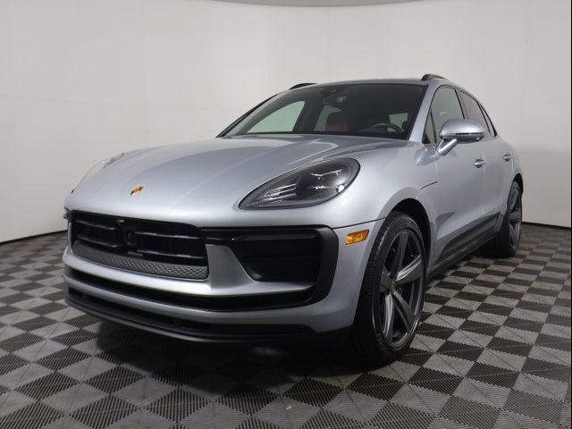 2024 Porsche Macan 