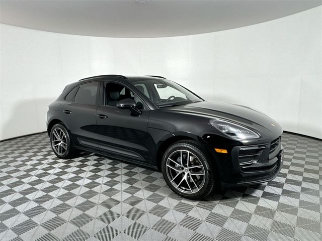 2024 Porsche Macan Base