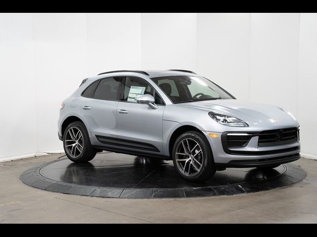 2024 Porsche Macan Base