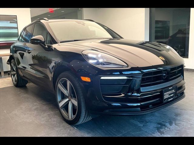 2024 Porsche Macan Base