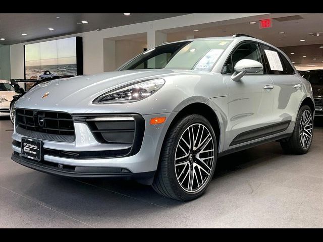 2024 Porsche Macan Base