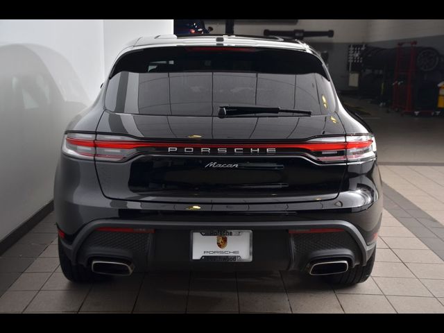 2024 Porsche Macan Base