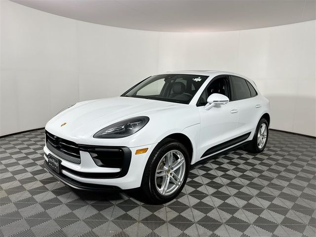 2024 Porsche Macan Base