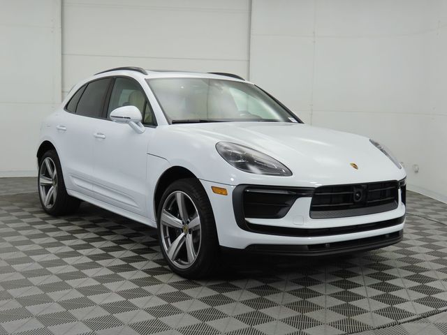 2024 Porsche Macan Base