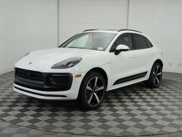 2024 Porsche Macan Base