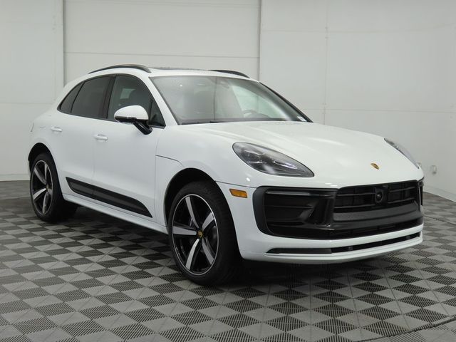 2024 Porsche Macan Base