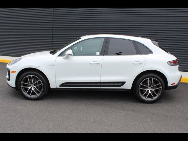 2024 Porsche Macan Base